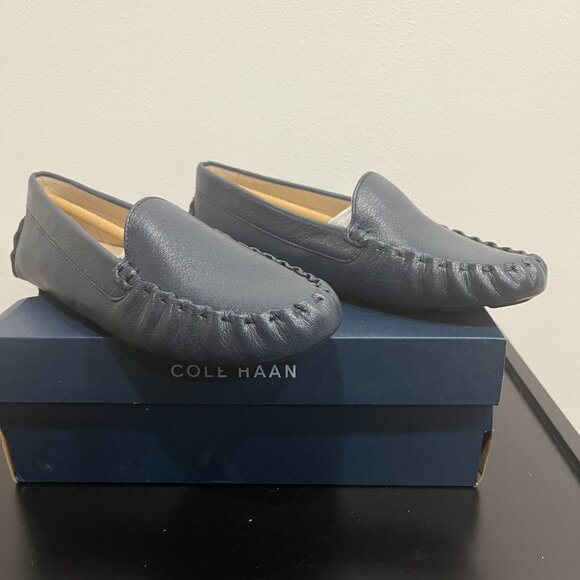 Women's Cole Haan Evelyn Driver Moccasin Loafer Shoes Leather Navy Size 6 - BNIB - Picture 2 of 5